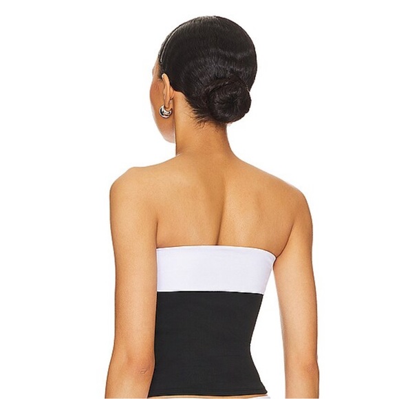 New NWOT Superdown Jodie Top in Black white strapless crop revolve - Picture 2 of 5